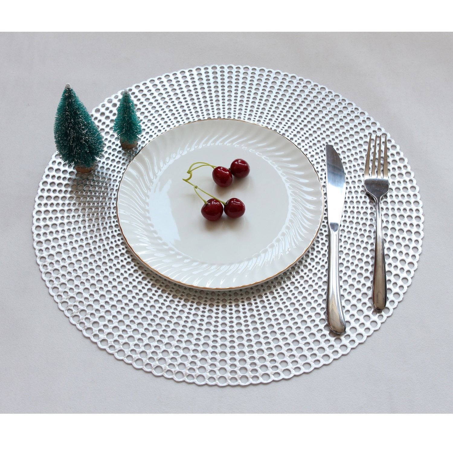 Thymat 16.5" Round Vinyl Metallic Placemats, Set of 6, Silver