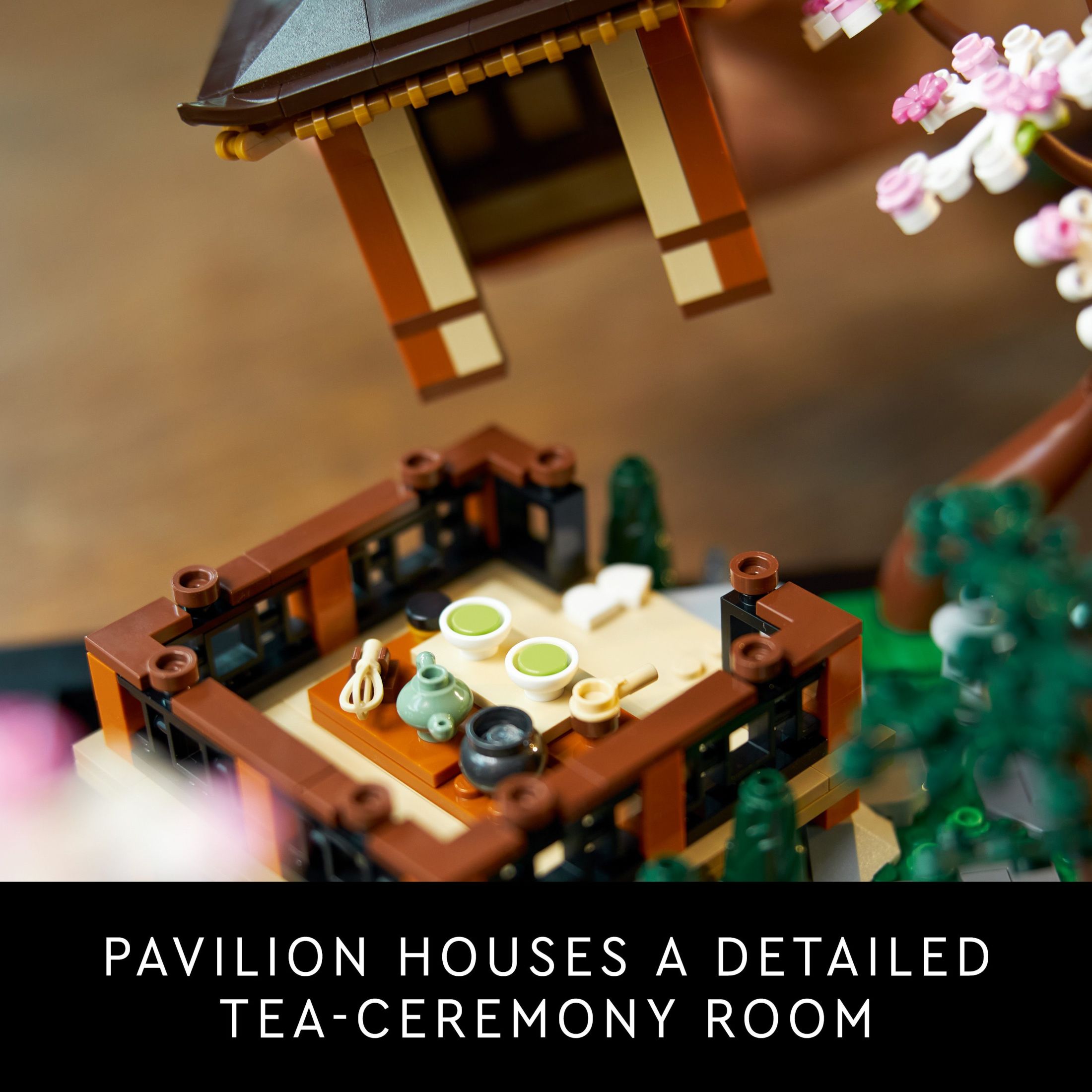 LEGO Icons Jardín Tranquilo Set de Construcción - Kit de Jardín Japonés Zen Detallado para Adultos, Mayores de 18 Años - Regalo para Bodas - Set de Bloques para Decoración del Hogar - 10315 4