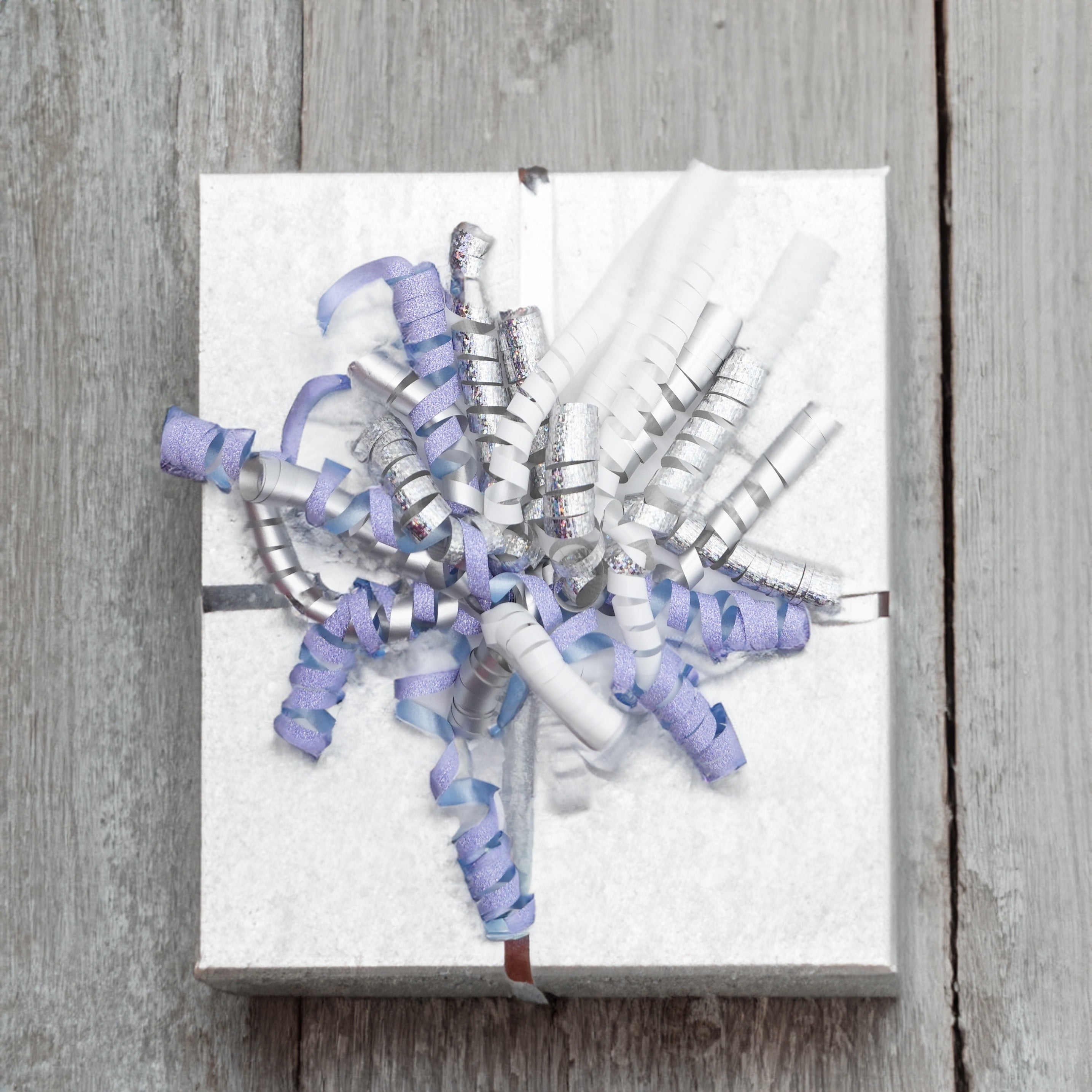 Holiday Time Sassy Santa Curly Gift Bows in Blue, White, and Silver, 4 Count