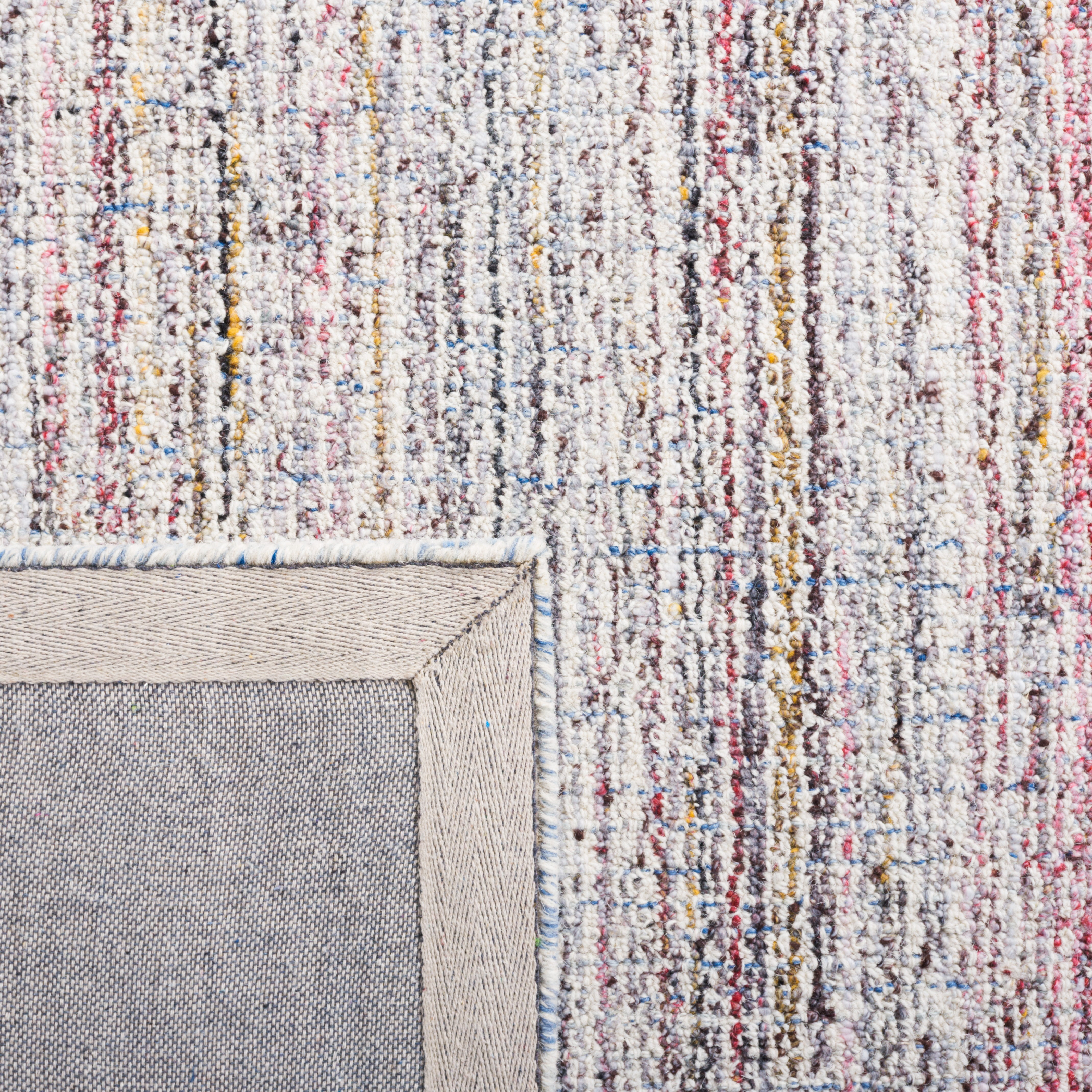 SAFAVIEH Abstract Noah Striped Area Rug, Red/Ivory, 6' x 6' Round
