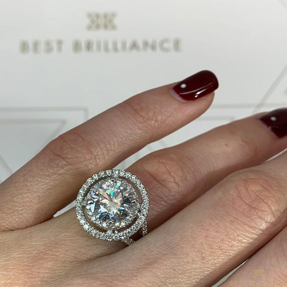 Women's Classic Round Eight Hearts And Eight Arrows Zircon Ring