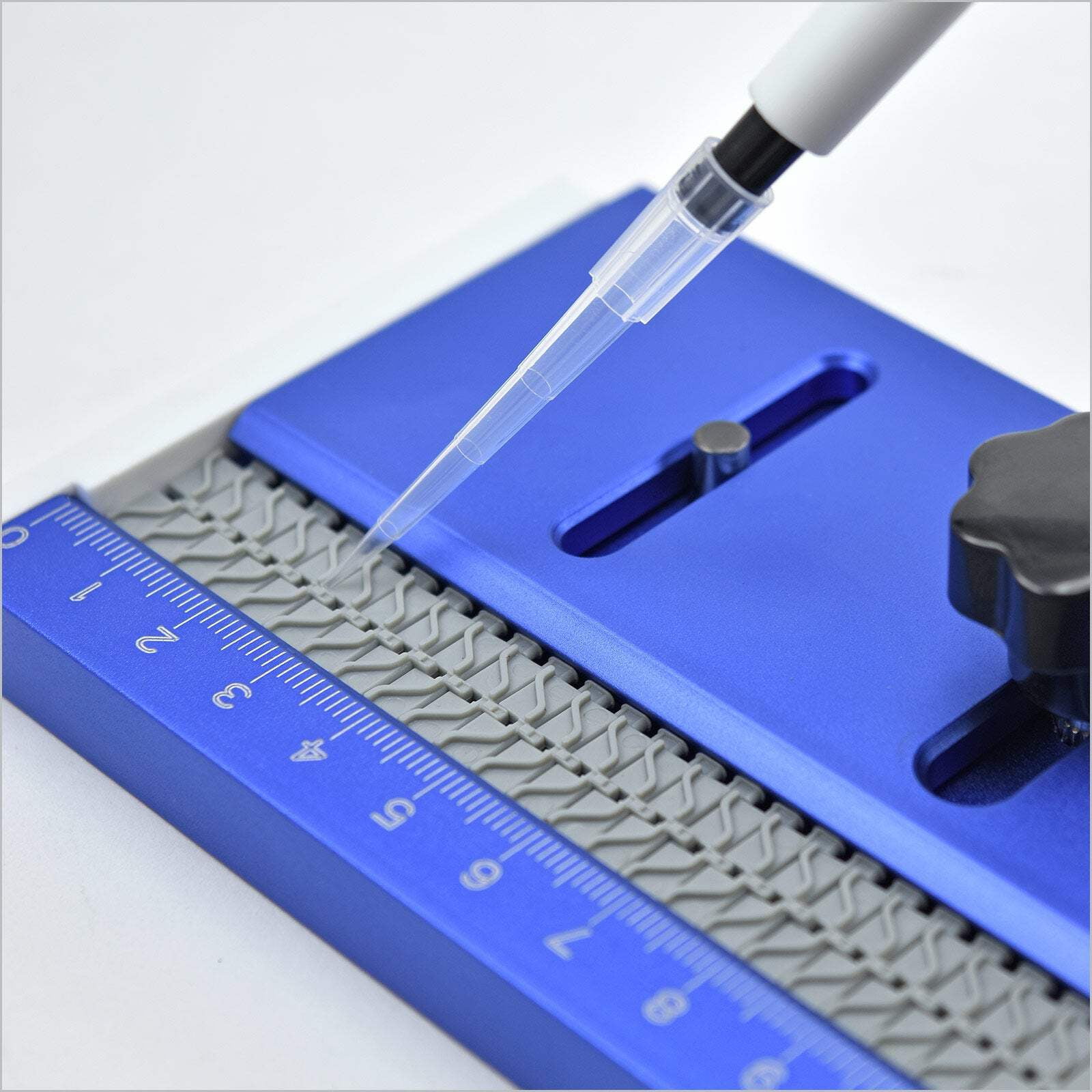Globe Scientific Diamond PRO 3311-200 Adjustable Volµme Research Micropipette, 20-200µL Volume, Lavender