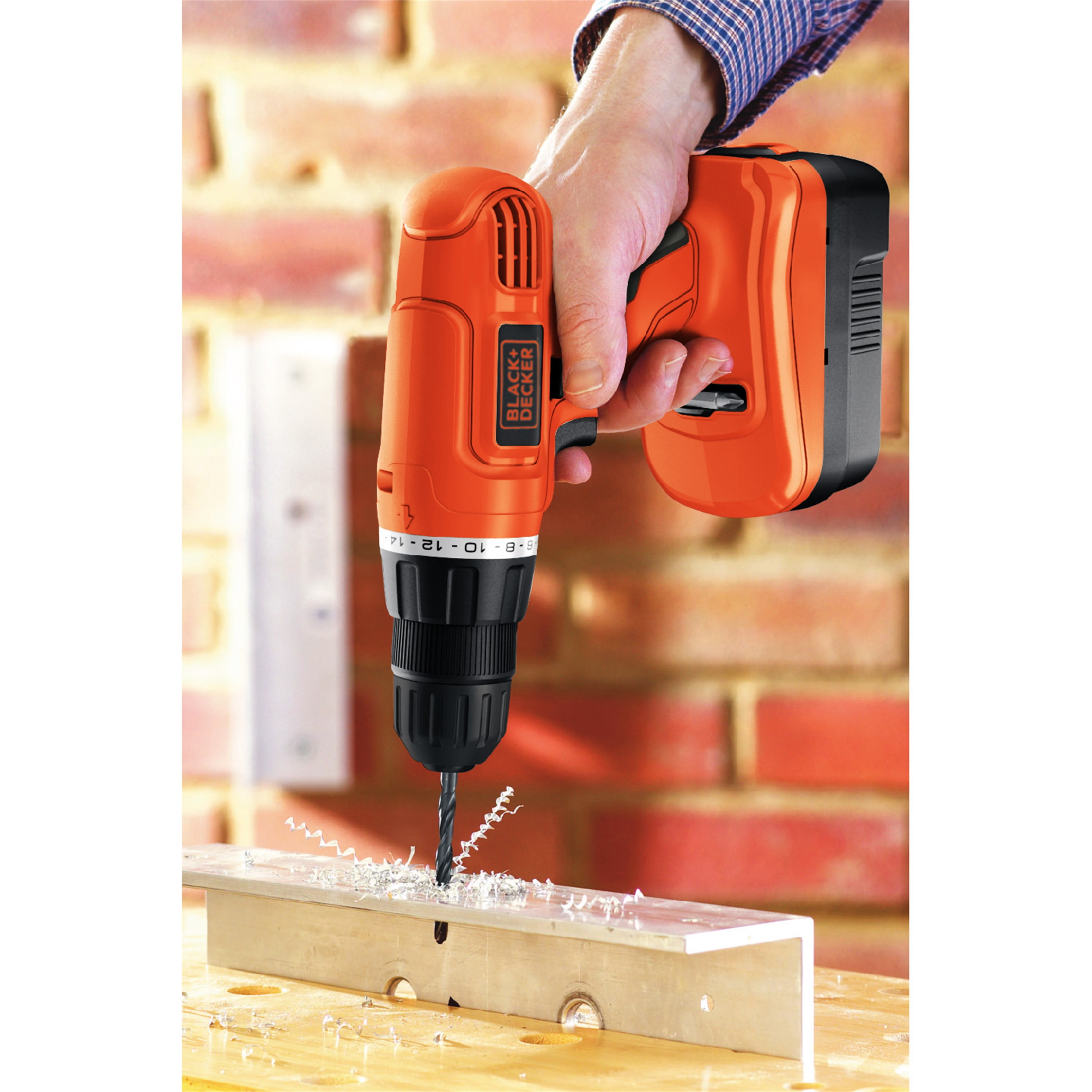BLACK+DECKER 18 V Lithium-Ion Drill Driver with Kit Box and 2