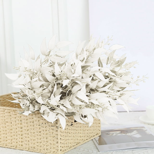 Flowers Are Placed In The Display Of The Window Myrtle Leaf Winter Centerpieces Wedding Decorations for Car Roses Flower Light Flowers Wedding Garlands