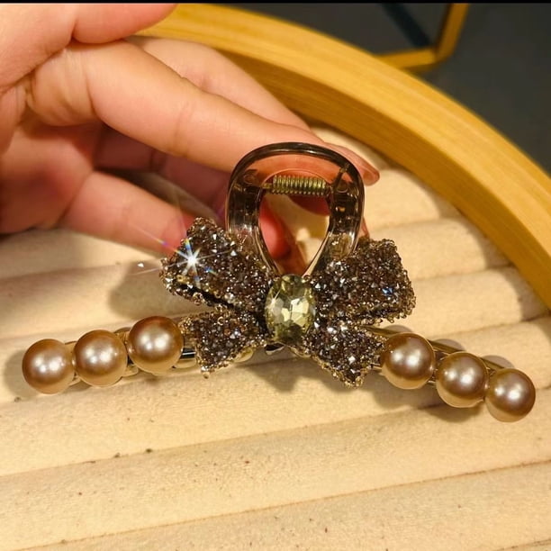 Elegante horquilla de alta gama con forma de tiburón y pinza para el pelo de plumas negras grandes para mujer