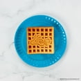 thumbnail image 5 of Uncanny Brands Peanuts Waffle de Lujo, 5 of 5