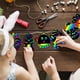 thumbnail image 4 of Juego de 12 Mini Notas de Papel para Rascar con Forma de Huevo de Pascua, con Cinta de Colores y Palitos de Madera, Ideal para Fiestas Infantiles, Decoración de Pascua y Árboles., 4 of 6