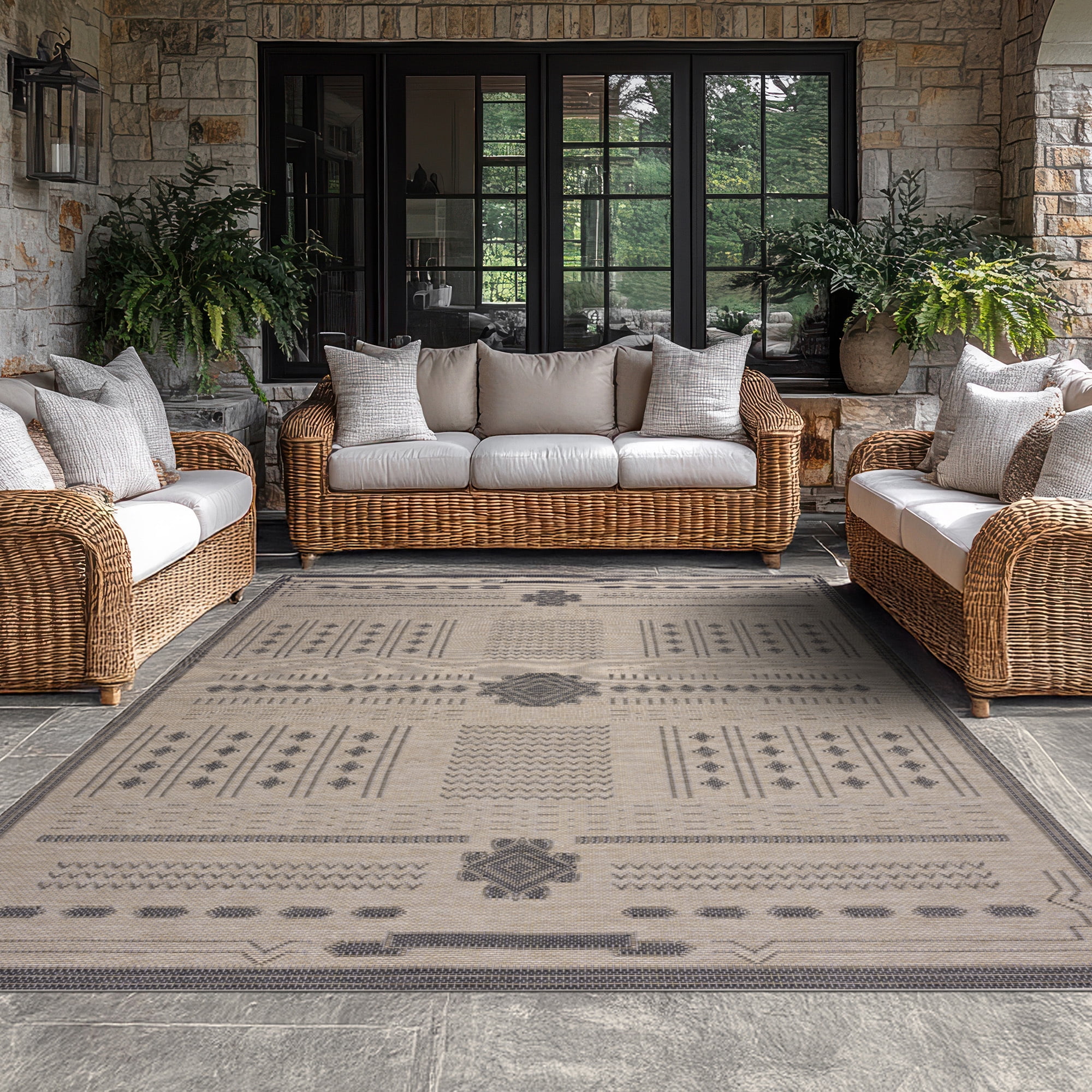 Bliss Rugs Bailey Transitional 5' x 7' Black and Natural Indoor Outdoor Area Rug