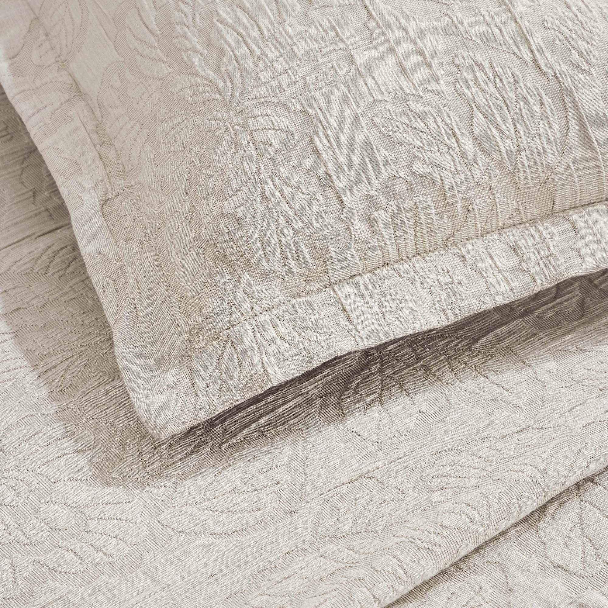 Superior Hibiscus Cotton Matelasse Bedspread and Sham Set, 3-Piece Dual Tone Modern Bedspreads, Full, Beige