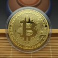 thumbnail image 2 of Moneda De Oro Americana Bitcoin Conmemorativa virtual, 2 of 4