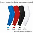 thumbnail image 1 of Protector de codo para adultos con diseño de panal de abeja para deportes de compresión, baloncesto, fútbol, 1 of 2