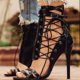 thumbnail image 1 of Botas frescas con cremallera lateral y hebilla de cinturón con tiras huecas y punta abierta de tacón alto sexy para mujer Wmkox8yii hfjk1805, 1 of 7