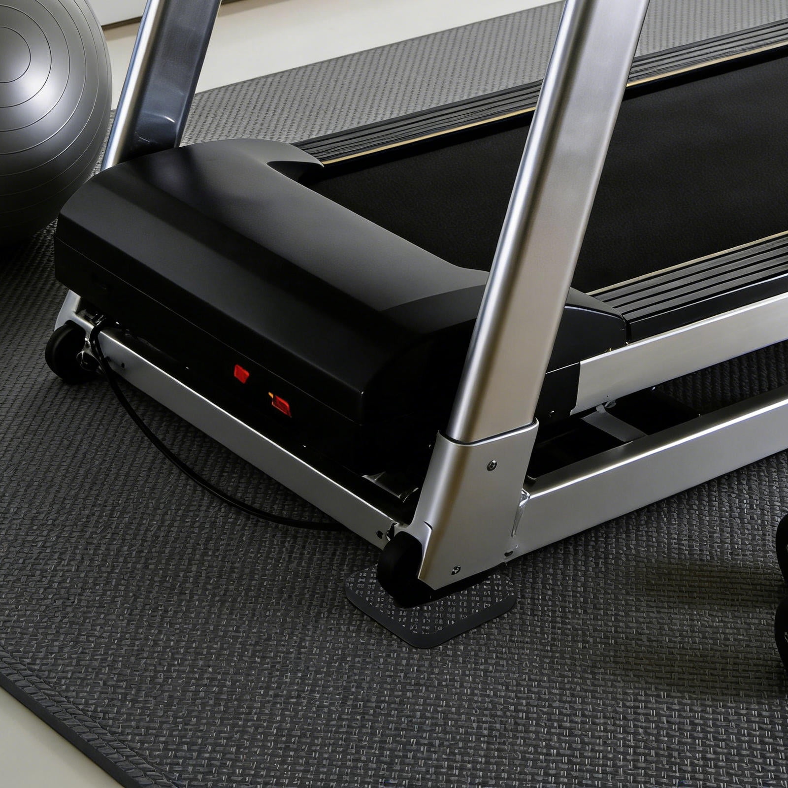 XTERRA Fitness Treadmill Mat, Shock Absorbing Heavy Duty Pad, 3ft