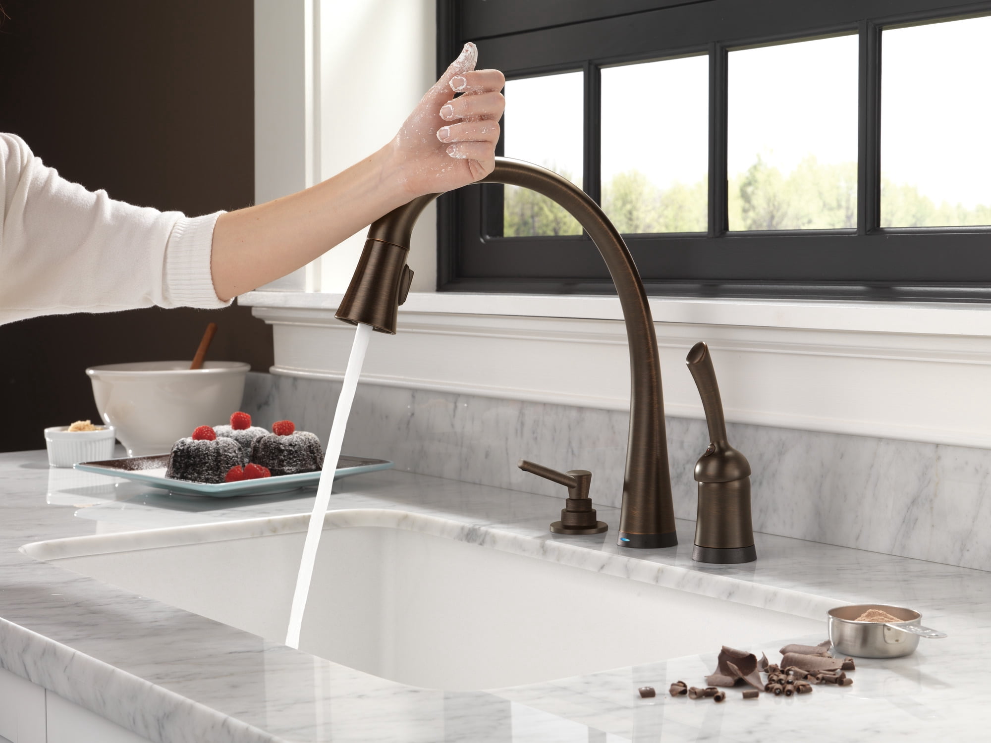 Delta Soap / Lotion Dispenser in Venetian Bronze RP1001RB