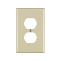 1PC Leviton Mid-Way Outlet Wall Plate