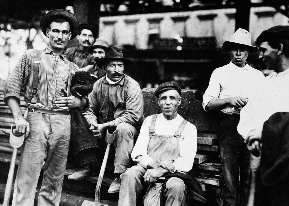 Immigrant Labor 1910. Na Group Of Italian Immigrant Street Construction