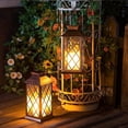 thumbnail image 4 of Paquete de 2 faroles solares colgantes para jardín, luces exteriores, vela parpadeante sin llama, lámpara Led impermeable para mesa, Patio, césped, 4 of 5