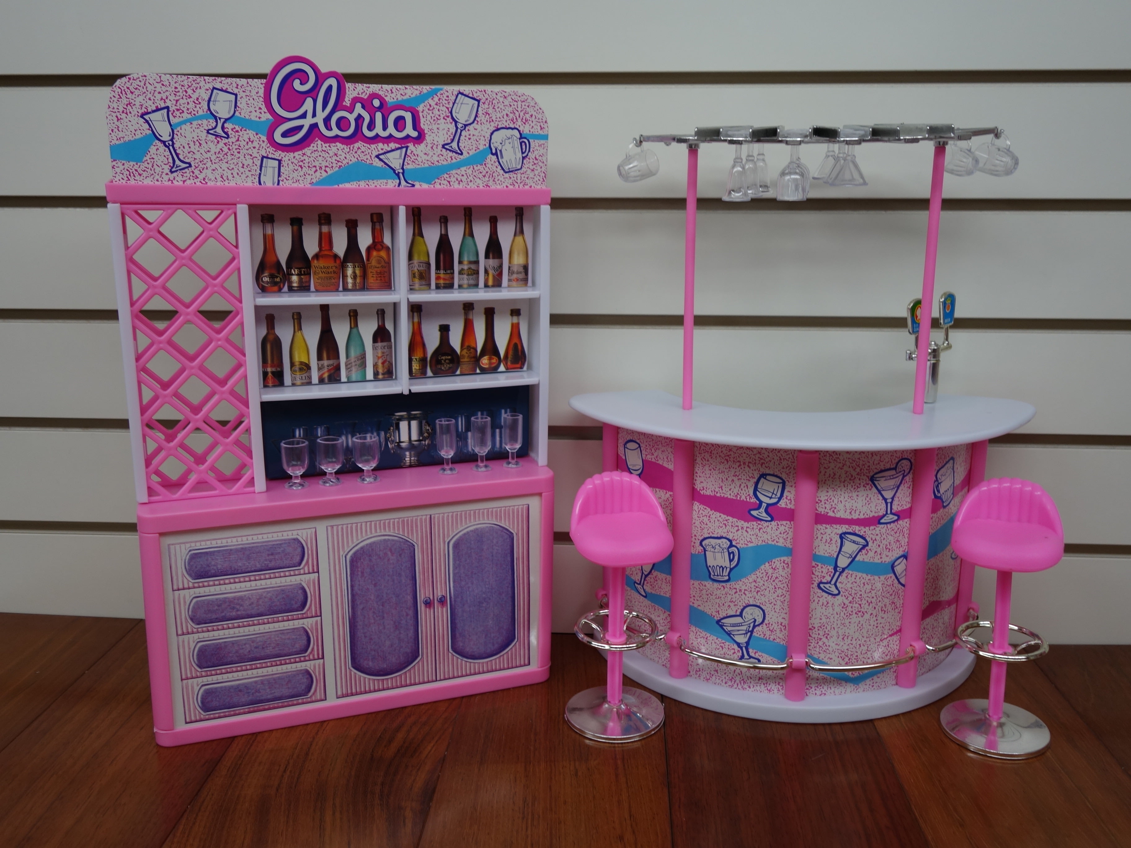 gloria happy hour playset