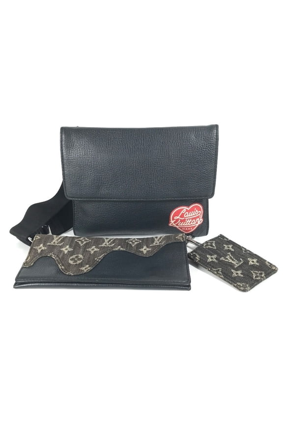 Pre-Owned LOUIS VUITTON M81013 LV Squared Collection Trio Pouch, Crossbody Flap... (Good)