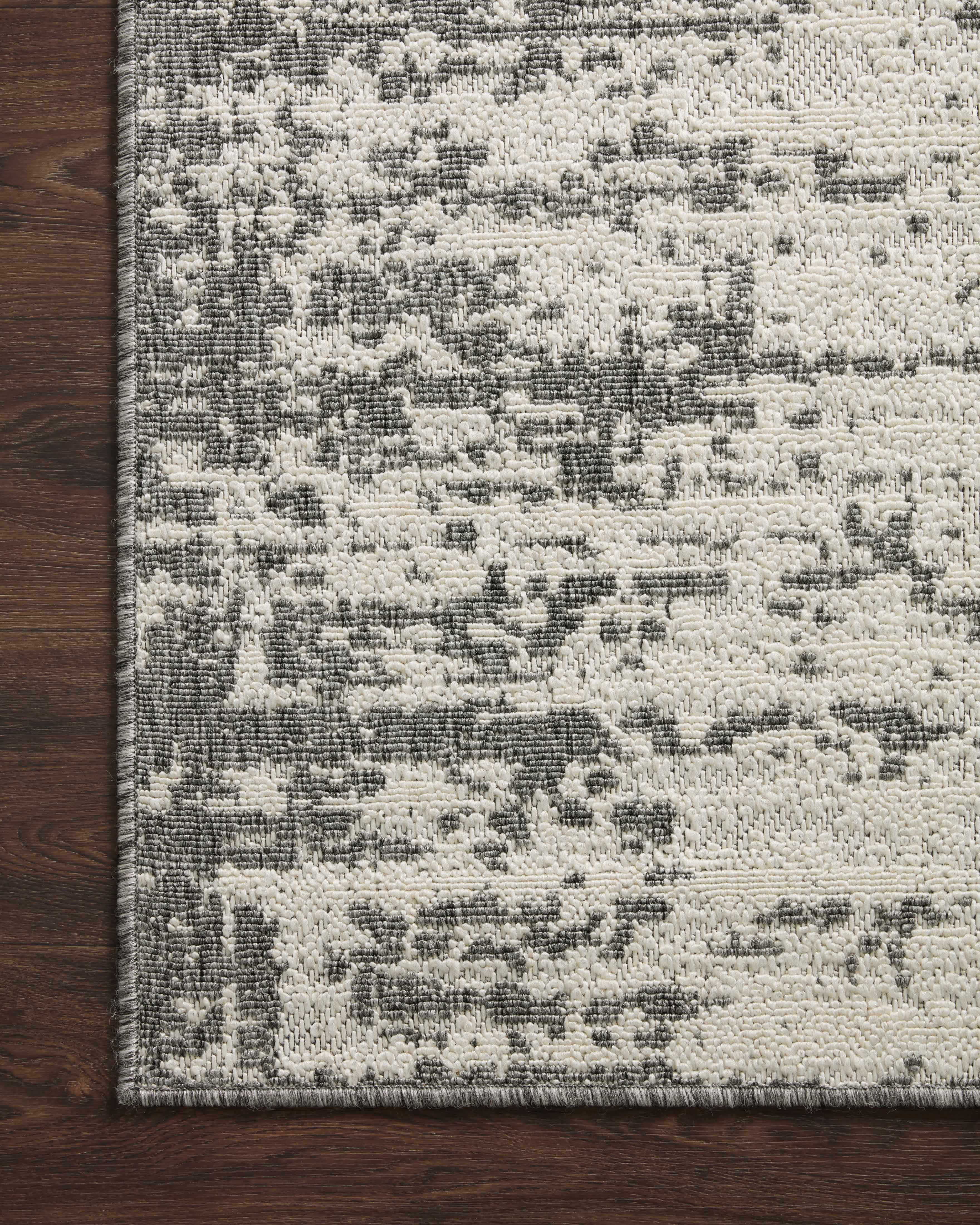 Indoor Outdoor Loloi Rainier Ivory / Grey 5'-3" x 7'-7" Area Rug