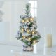 thumbnail image 4 of Mini Árbol de Navidad Artificial con Bisagras y Efecto Nevado, Abeto Falso de Tamaño Natural para Decoración Del Hogar, La Oficina o Fiestas., 4 of 7