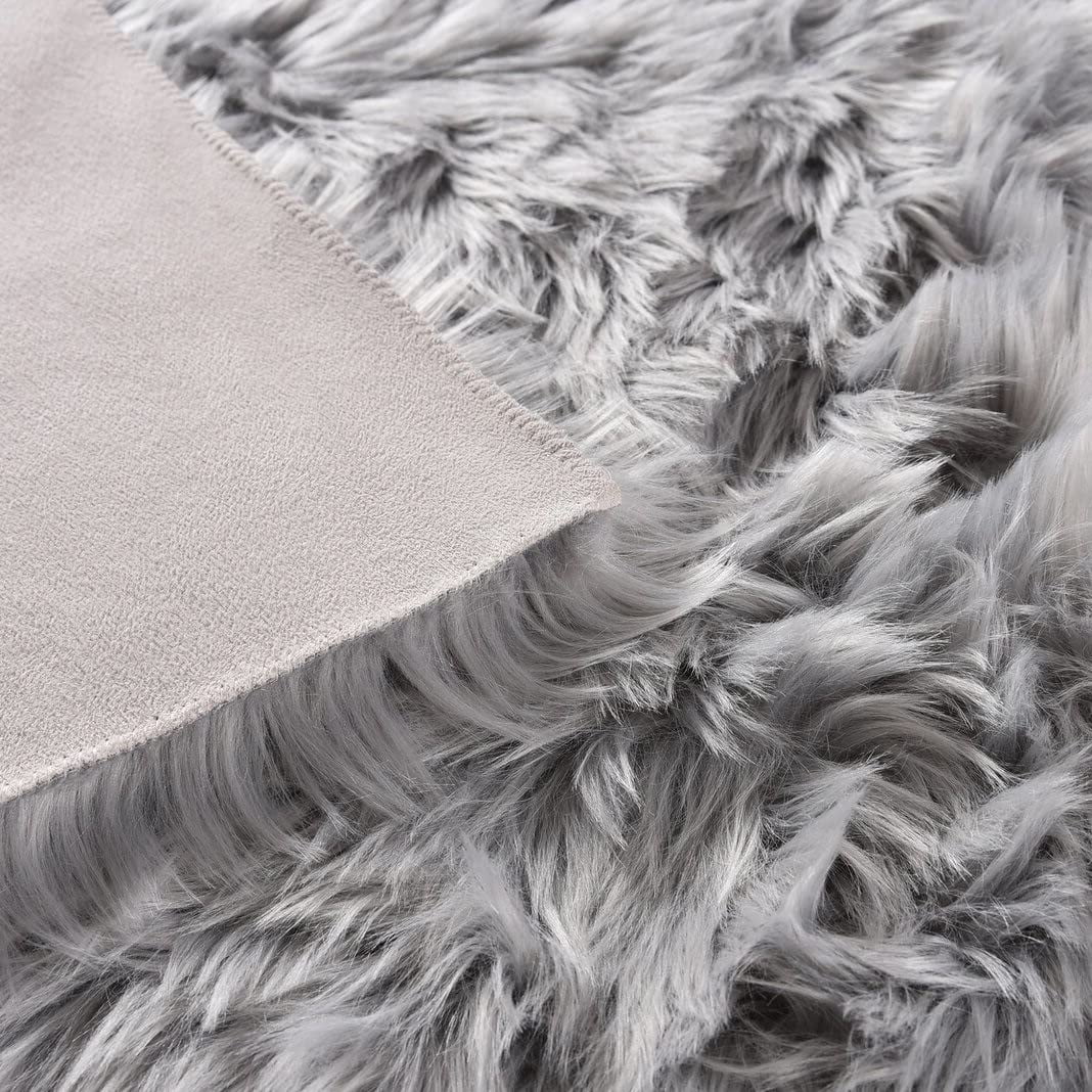 ORINOVA Silver Gray Faux Washable Shaggy Fur Rugs For Bedroom Plush Area Rugs For Living Room 2x3 Nursery Rug Home Room D?cor