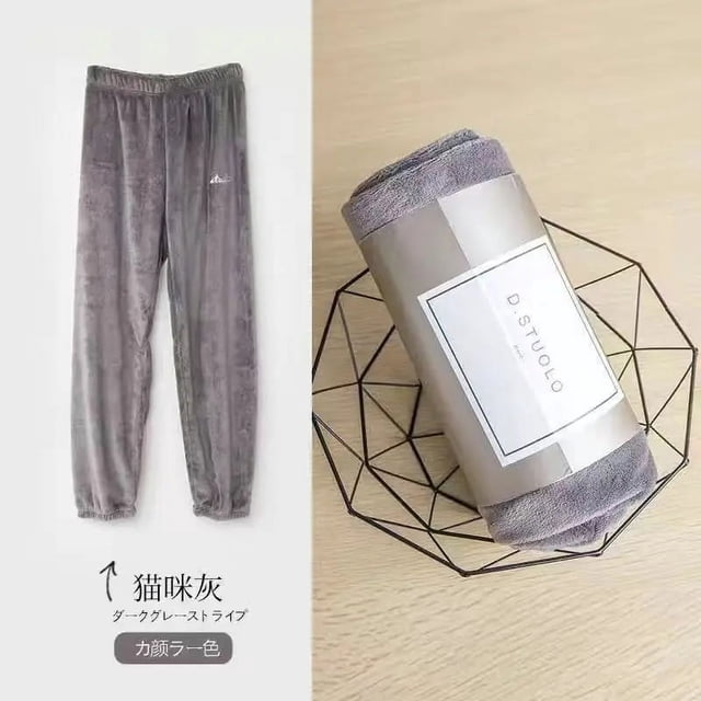 Pyjama en Flanelle Automne Hiver pour Femmes Deux Pièces Ample Décontracté Vêtements de Maison Nouveau Col Rond Pyjama Simple en Polaire Corail Rayé pour Femmes