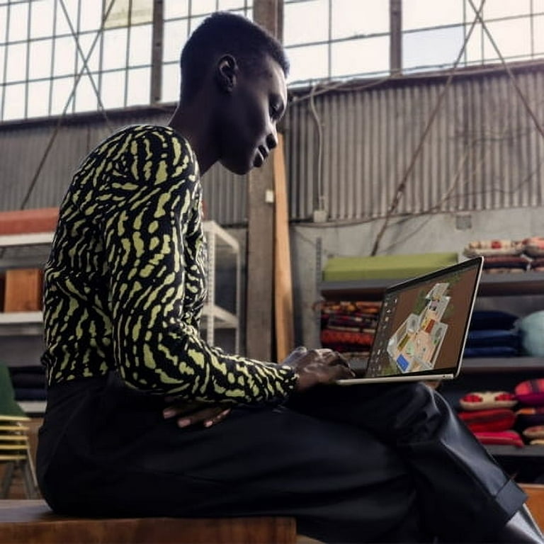 Apple 13-inch MacBook Air, M3 chip, 8-Core CPU/GPU, 8GB