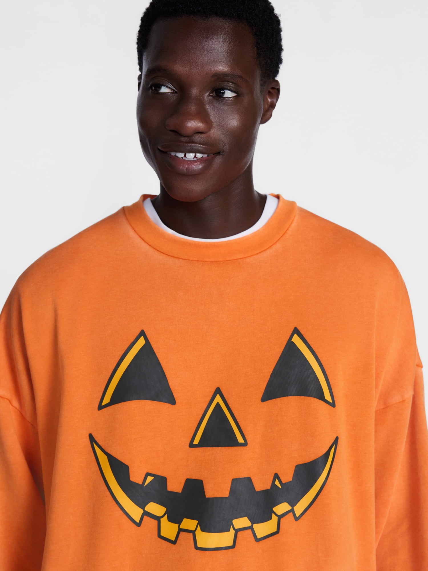 Men's Halloween Jacko Smile Graphic Long Sleeve Sweatshirt from Way to Celebrate, Sizes XS-5XB