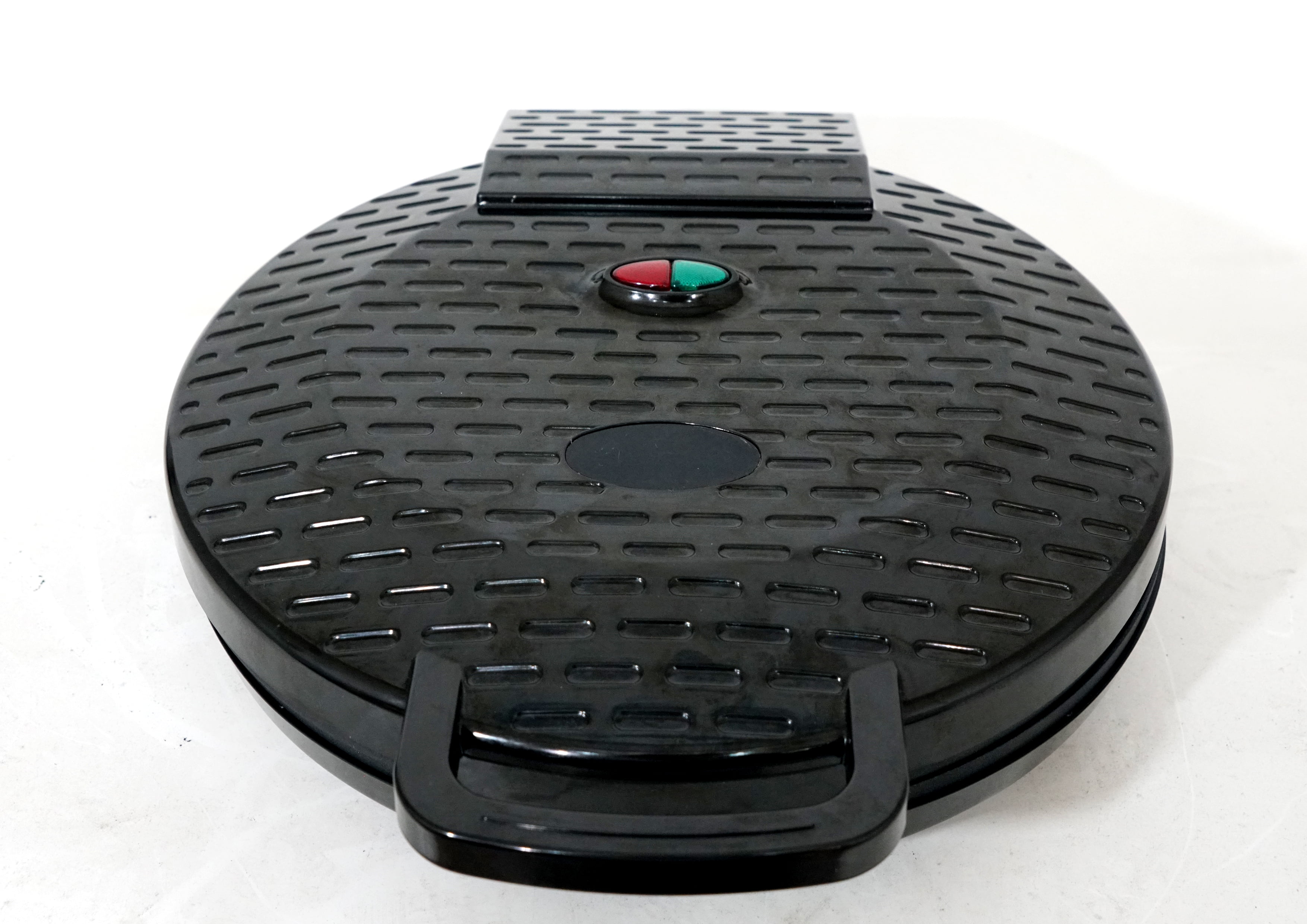 Courant Electric Belgian Waffle Maker, 7-inch Round Waffles, Nonstick, Durable