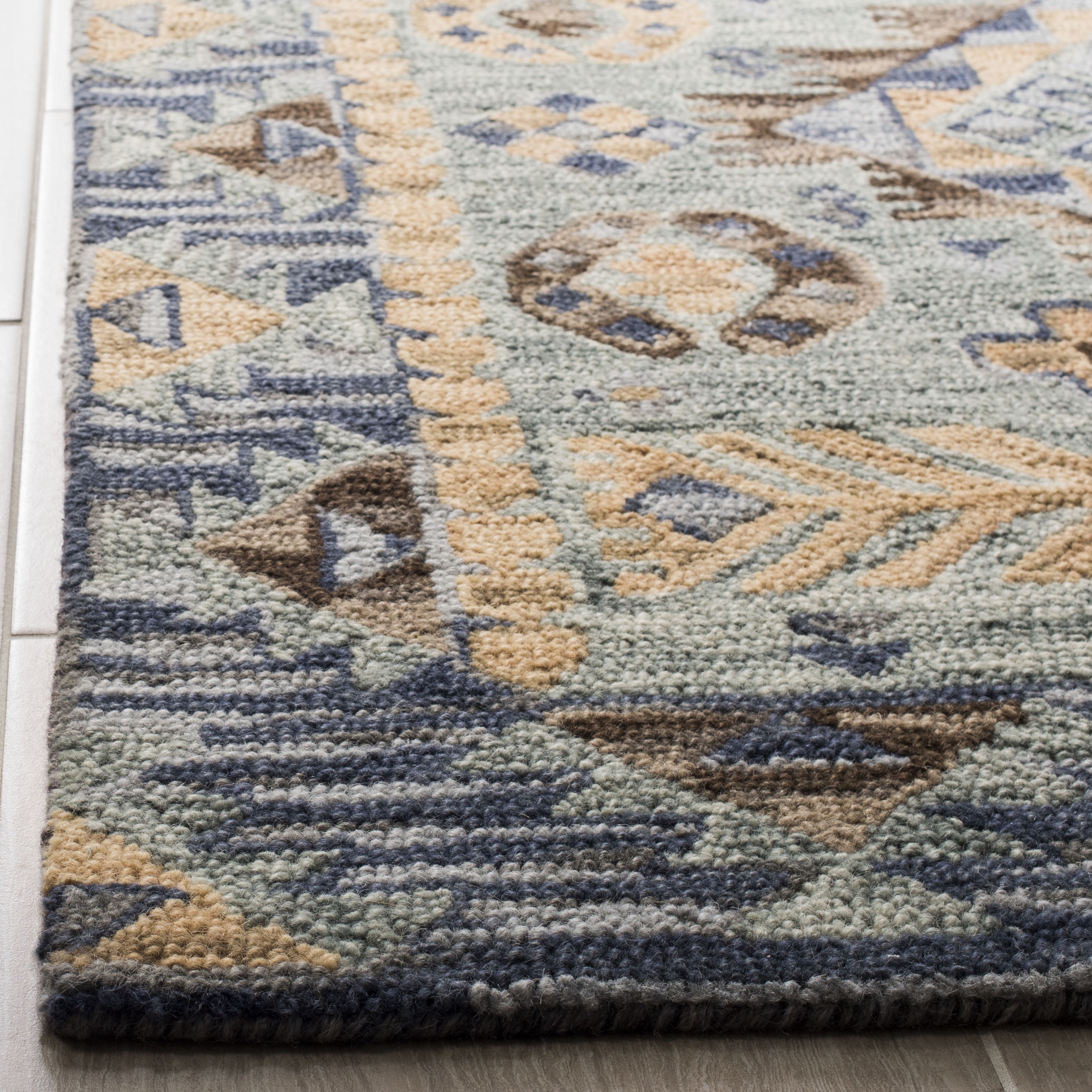 SAFAVIEH Aspen Briella Floral Wool Runner Rug, Blue/Beige, 2'3" x 11'