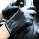 thumbnail image 4 of Guantes de cuero para hombre, guantes de invierno con pantalla táctil y forro polar interior Thinsulate, mitones de cuero sintético negros para clima frío, conducción al aire libre, regalo de Navidad, 4 of 4
