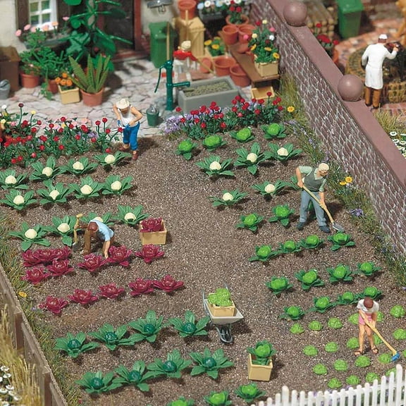 Busch HO Scale Cabbage & Lettuce Vegetable Garden Plot - Kit