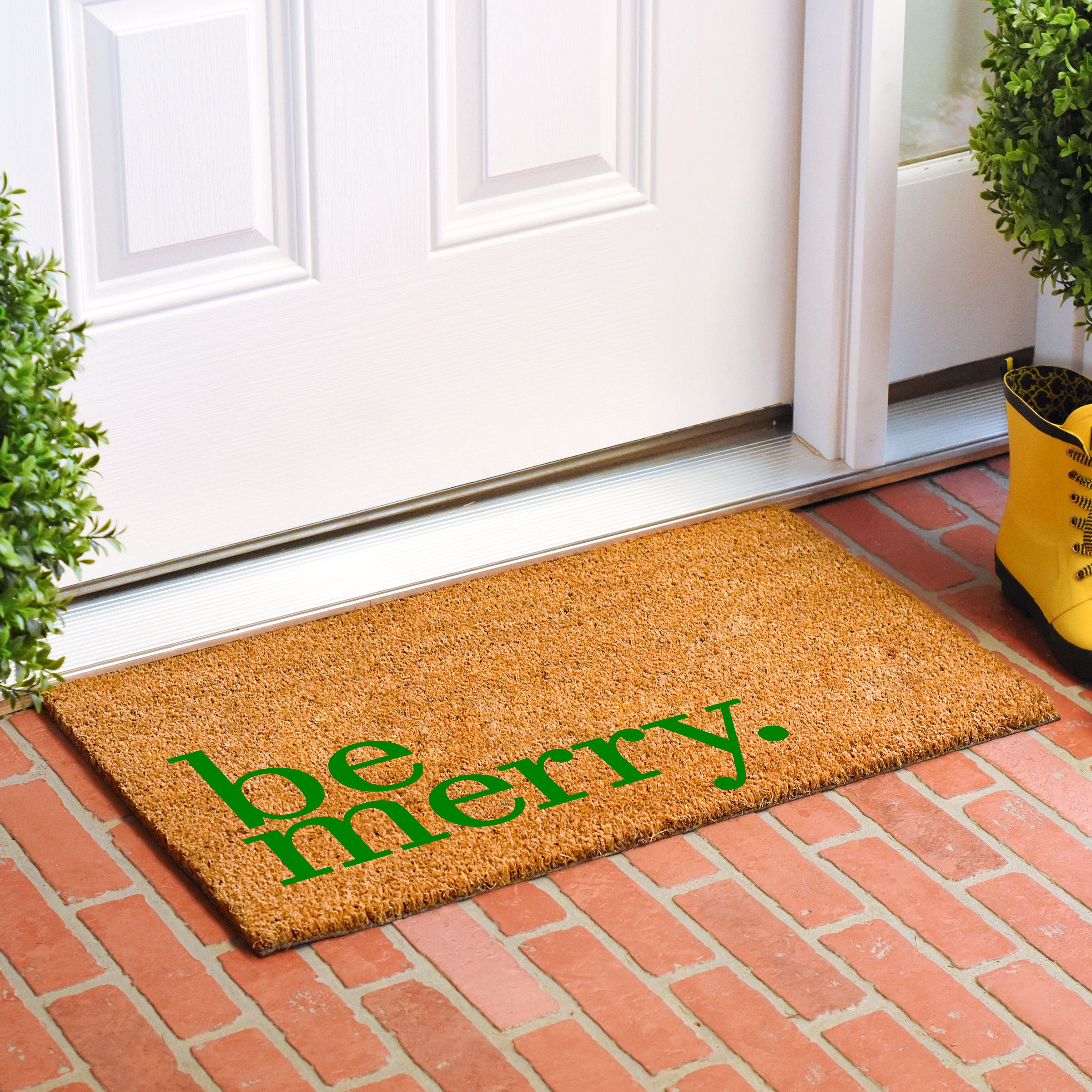 Calloway Mills 109262436 Be Merry Green Doormat 24" x 36"