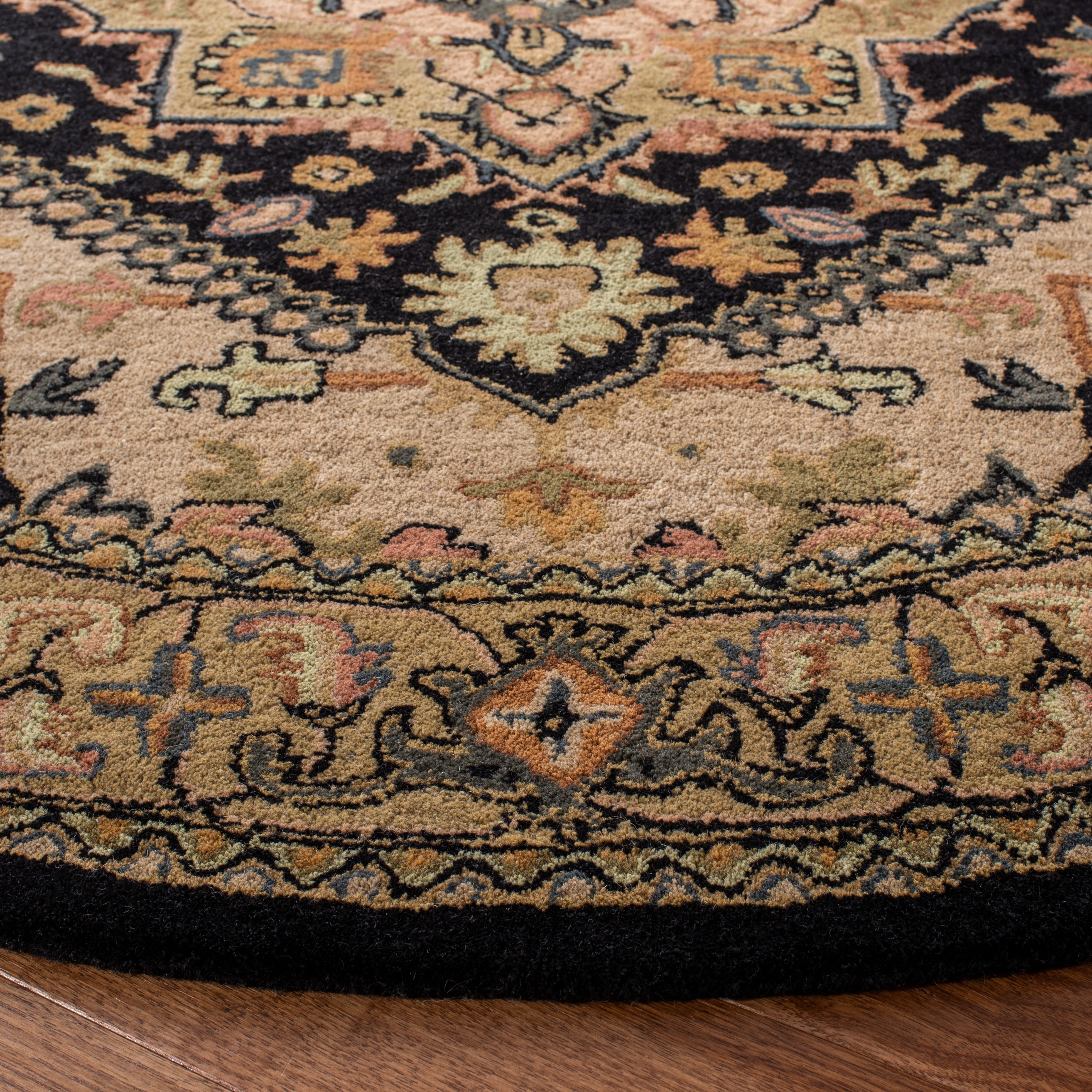 Safavieh Heritage York Oriental Wool Area Rug, Black/Gold, 6' x 9' Oval