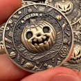 thumbnail image 3 of Moneda de Truco o Trato, Monedas de Halloween con Calabazas, Decoraciones Festivas de Truco o Trato y Favores de Fiesta Halloween,1 Piezas, 3 of 5