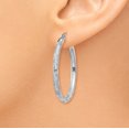thumbnail image 3 of Boucles d'Oreilles Créoles Texturées en Or Blanc 14K, 3 of 4