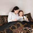 thumbnail image 4 of Erosebridal Women Cheetah Printed Full Size Comforter Sets,Watercolor Aesthetic Letter P Initial Print Bedding Sets For Adults,Black Reversible,3 Pieces, 4 of 7