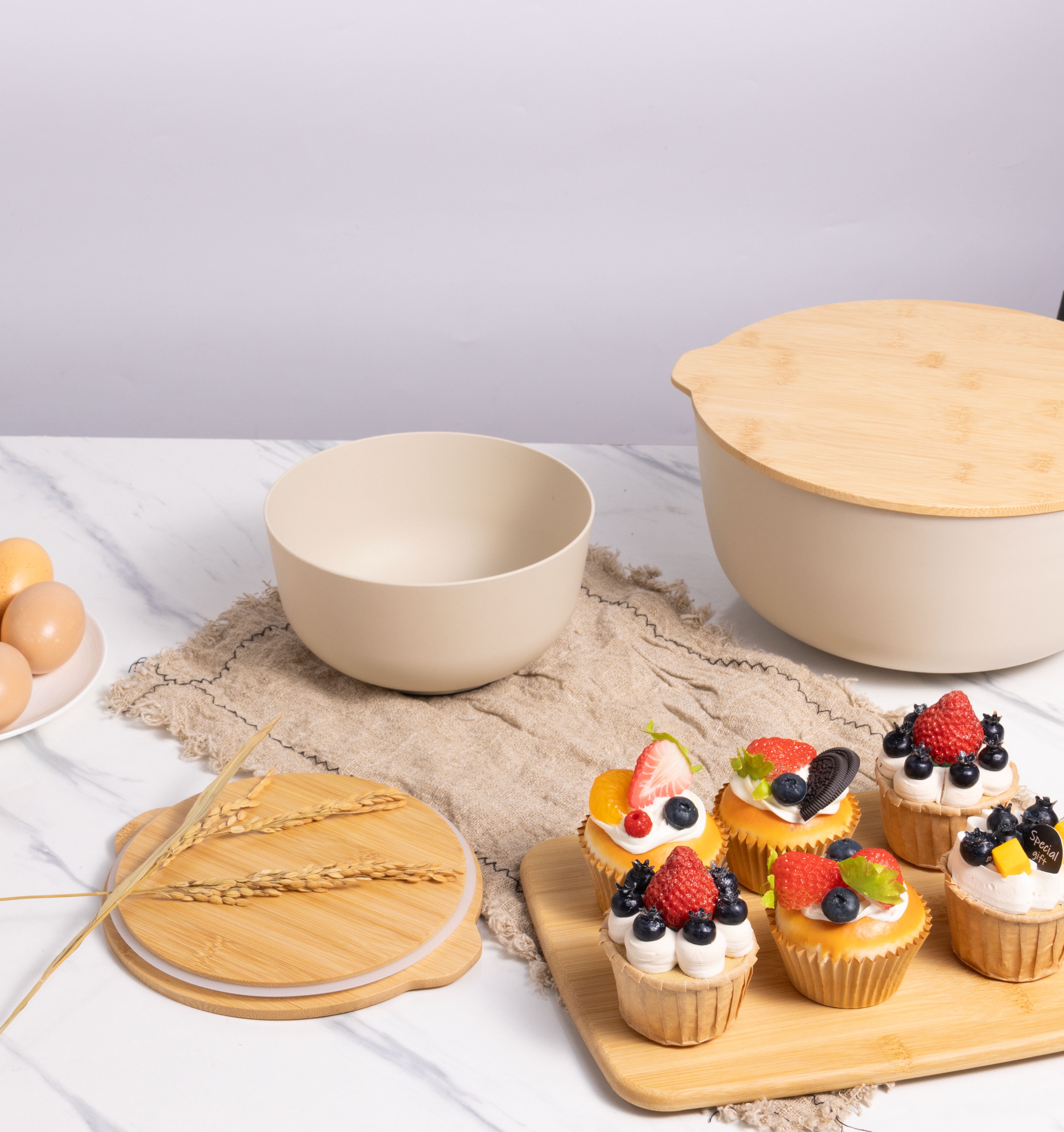 Mainstays Mixing Bowl Set with Bamboo Lids, 11.22 in, 50% Recycled PP, Papyrus Beige