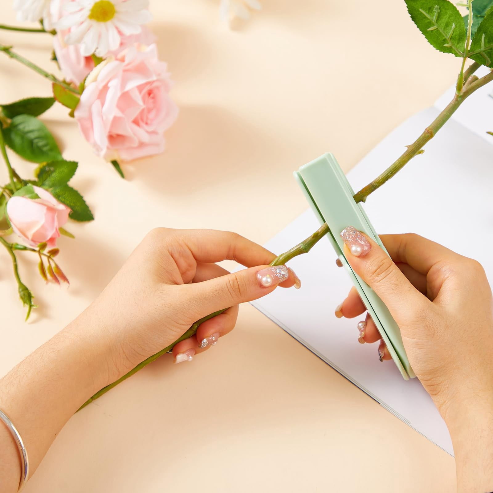 Professional Rose Thorn Remover Tool - Safe & Quick Flower Prep For Bouquets