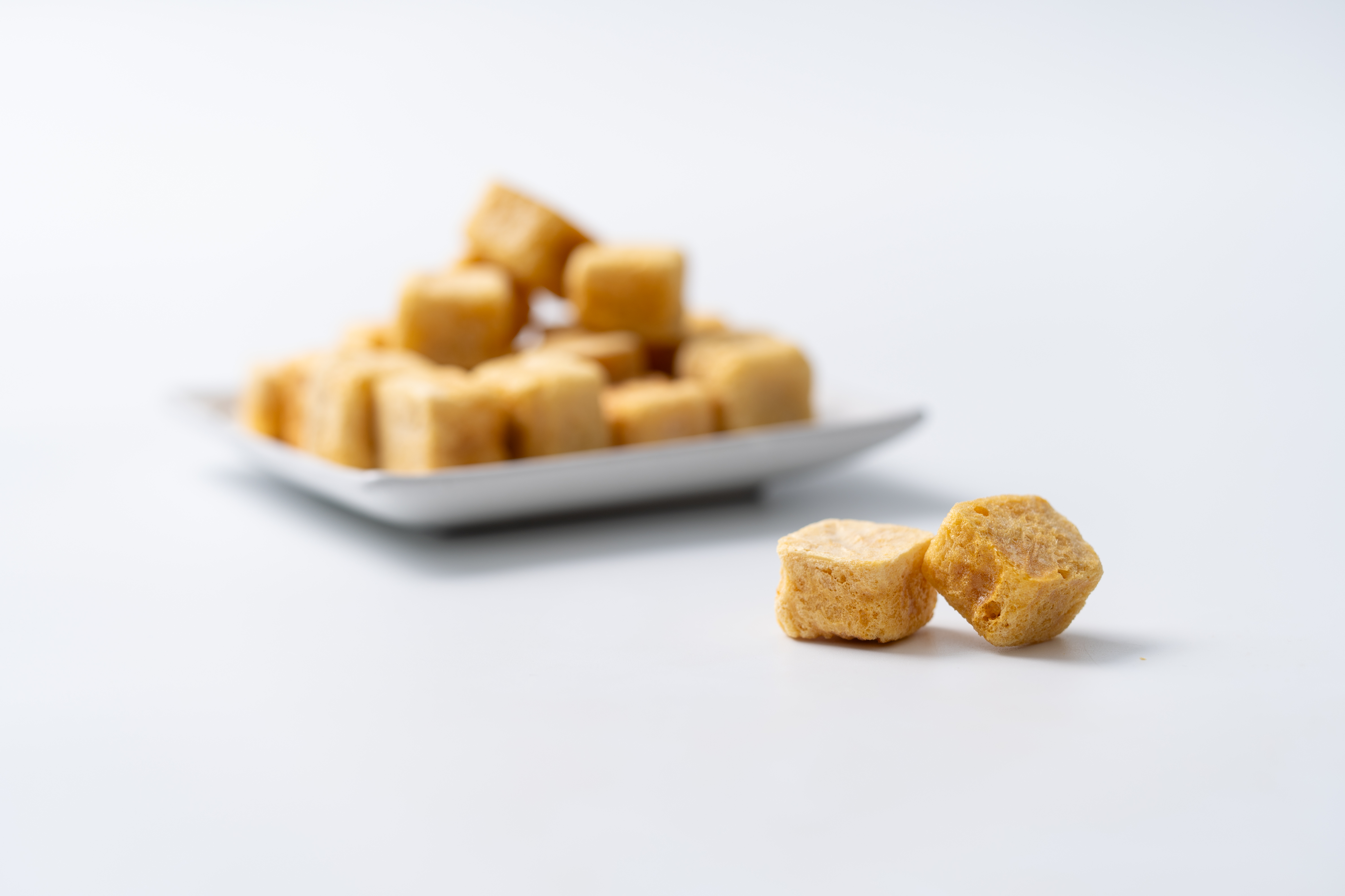 Freeze-Dried Mango, Cube | Family Party Size | 8 Ounce