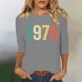 thumbnail image 1 of Uootdi Hauts pour Femmes Manches 3/4 Col Ras du Cou 1976 Imprimé Arc-en-Ciel Rétro Coupe Décontractée T-Shirts Nostalgiques pour Escapade d'Été Cadeau, 1 of 4