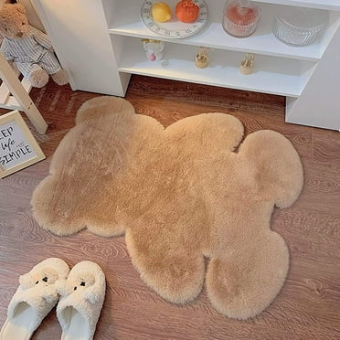 Bear Shaped Area Rug, Small Bear Rug, Soft Fluffy Faux Fur Rug, Sheepskin Fuzzy Shaggy Rug, Cute Carpet for Nursery Kids Bedroom Room Floor Sofa Living Room (45*60cm)