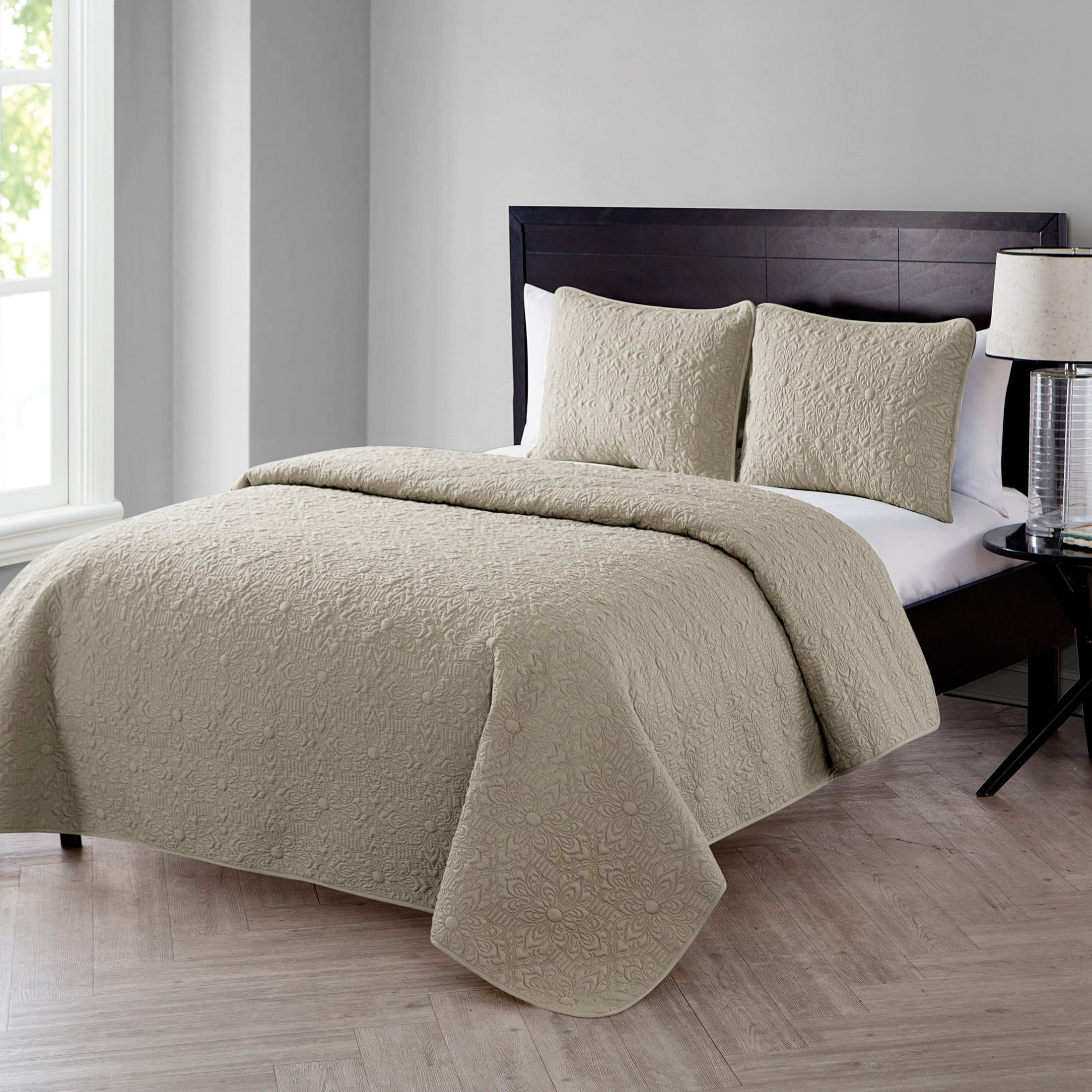 VCNY Home Caroline 3-Piece Taupe Floral Quilt Set, Full/Queen, Adult, Unisex