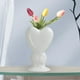thumbnail image 4 of Jarrón de ceramica Zulema Corazón Blanco 14 cm x 22,5 cm, 4 of 8