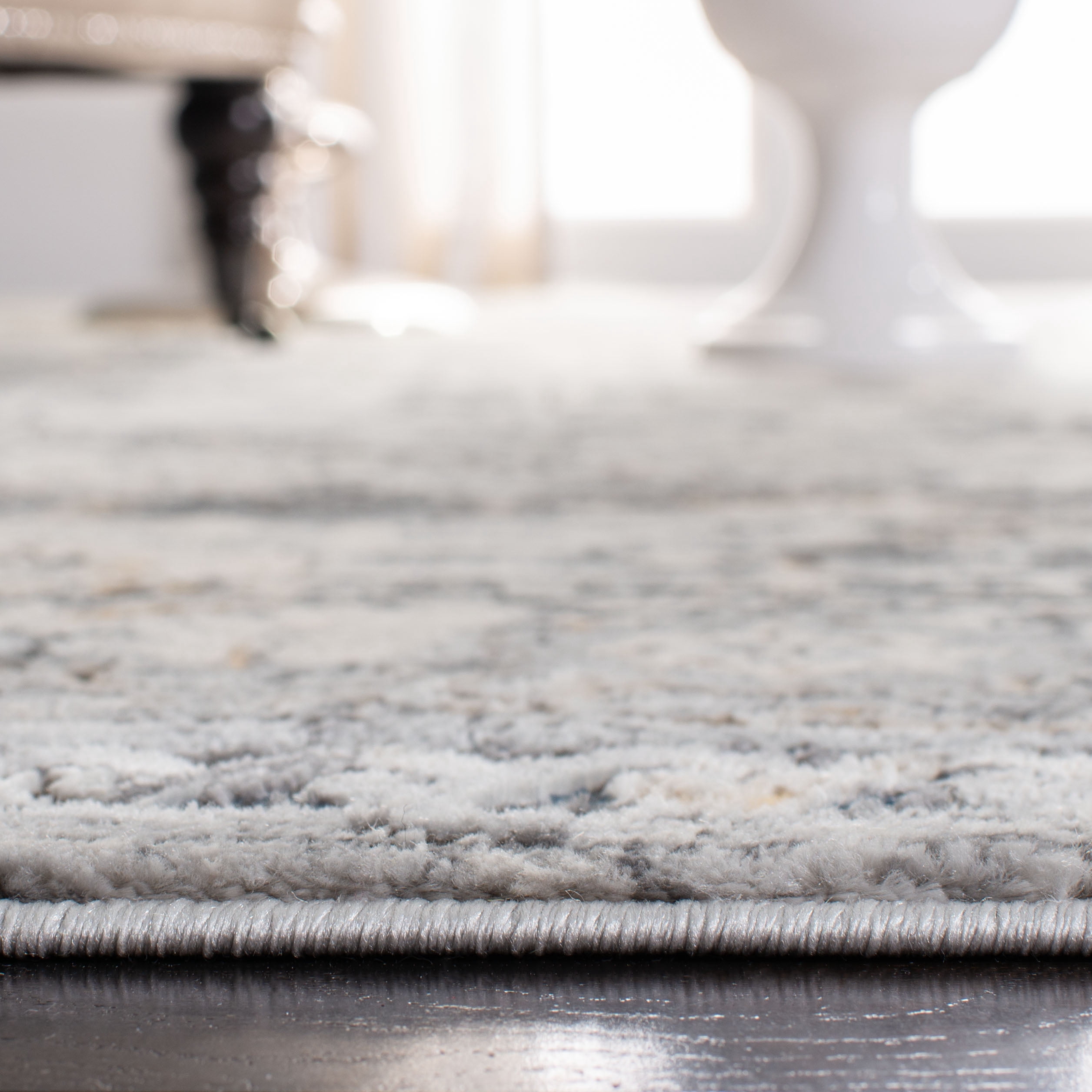 SAFAVIEH Alhambra Leptis Floral Bordered Area Rug, Grey/Cream, 6'7" x 6'7" Square