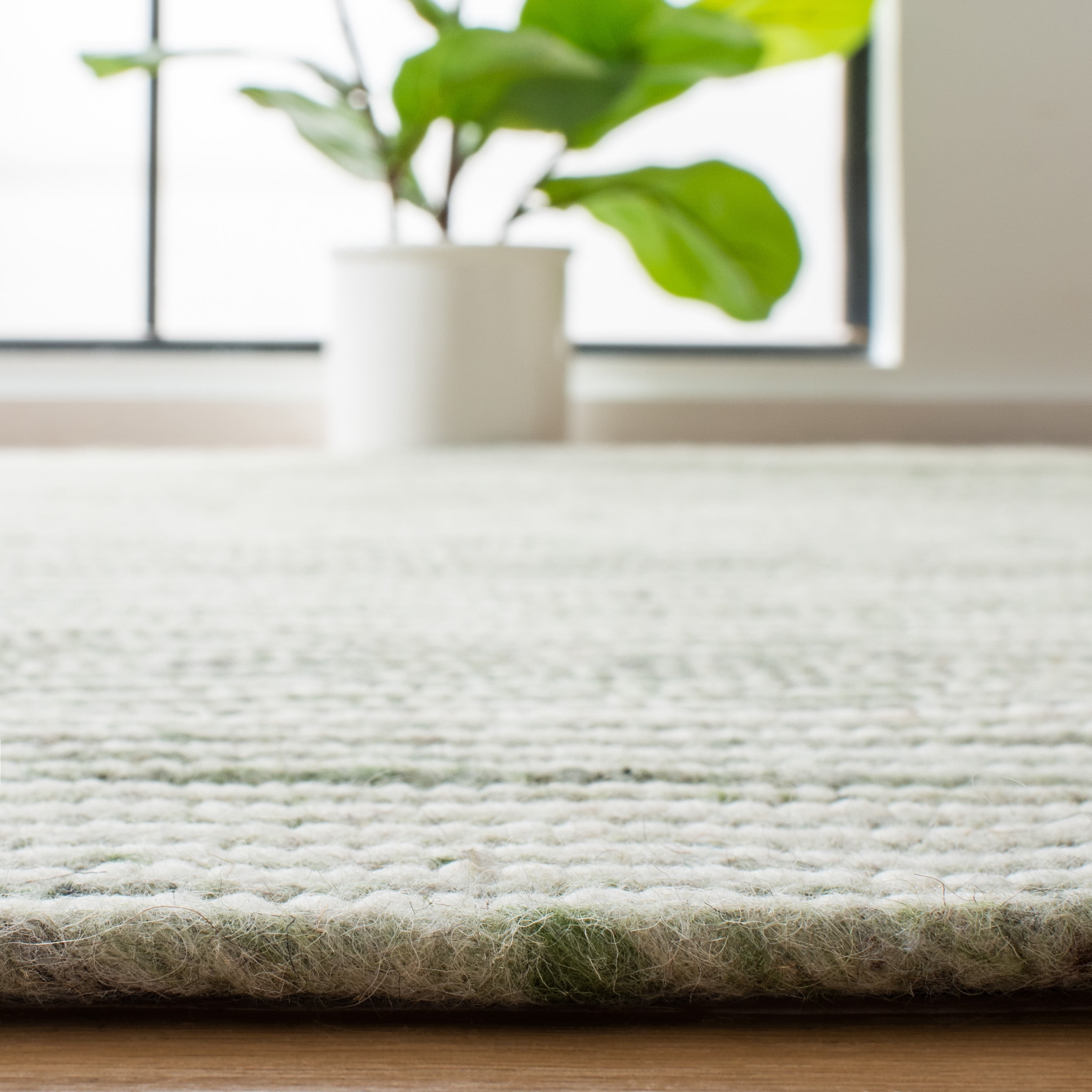 SAFAVIEH Braided Beuregard Solid Reversible Area Rug, Green/Ivory, 3' x 3' Round