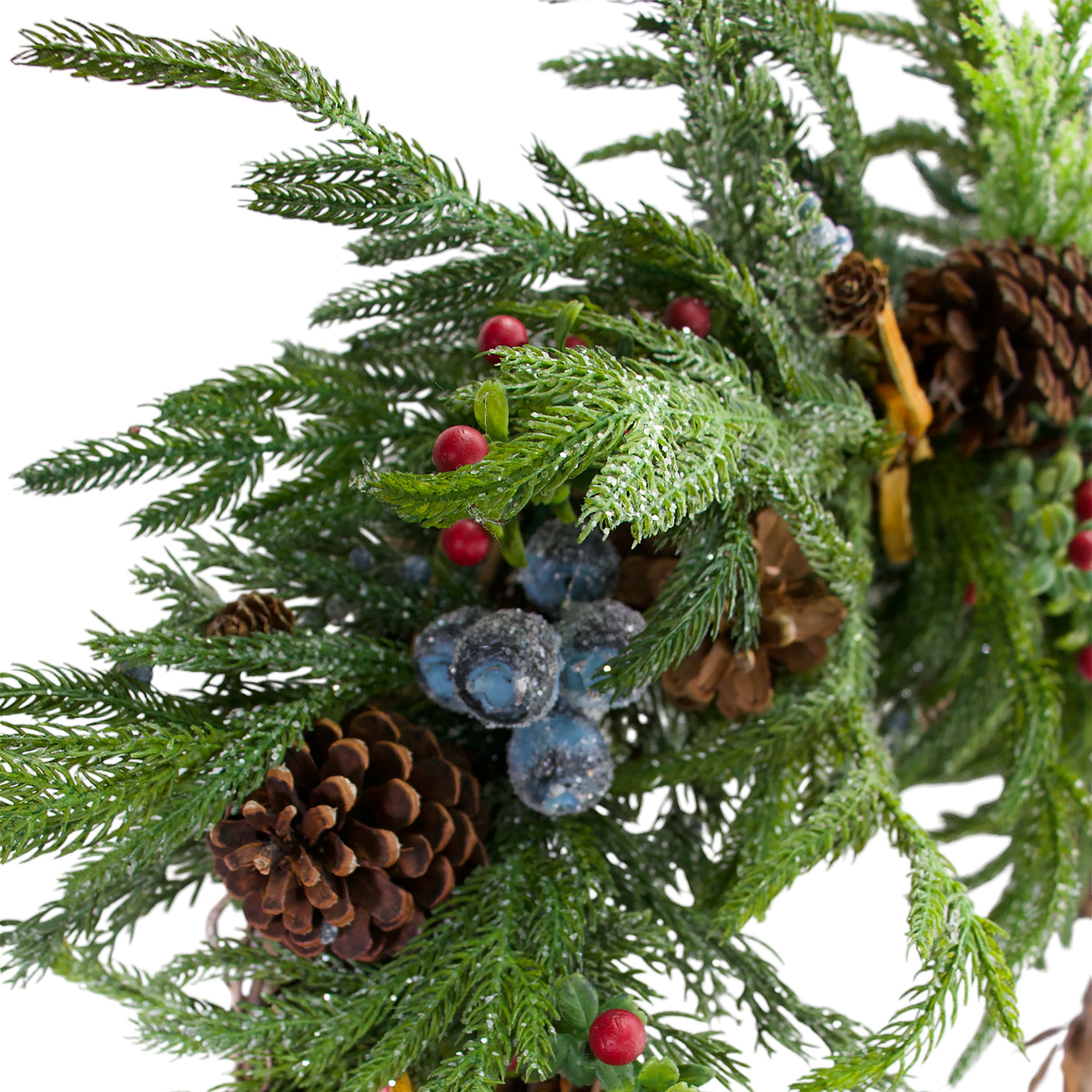 24" Third Day Market Velvet Dreams Wreath