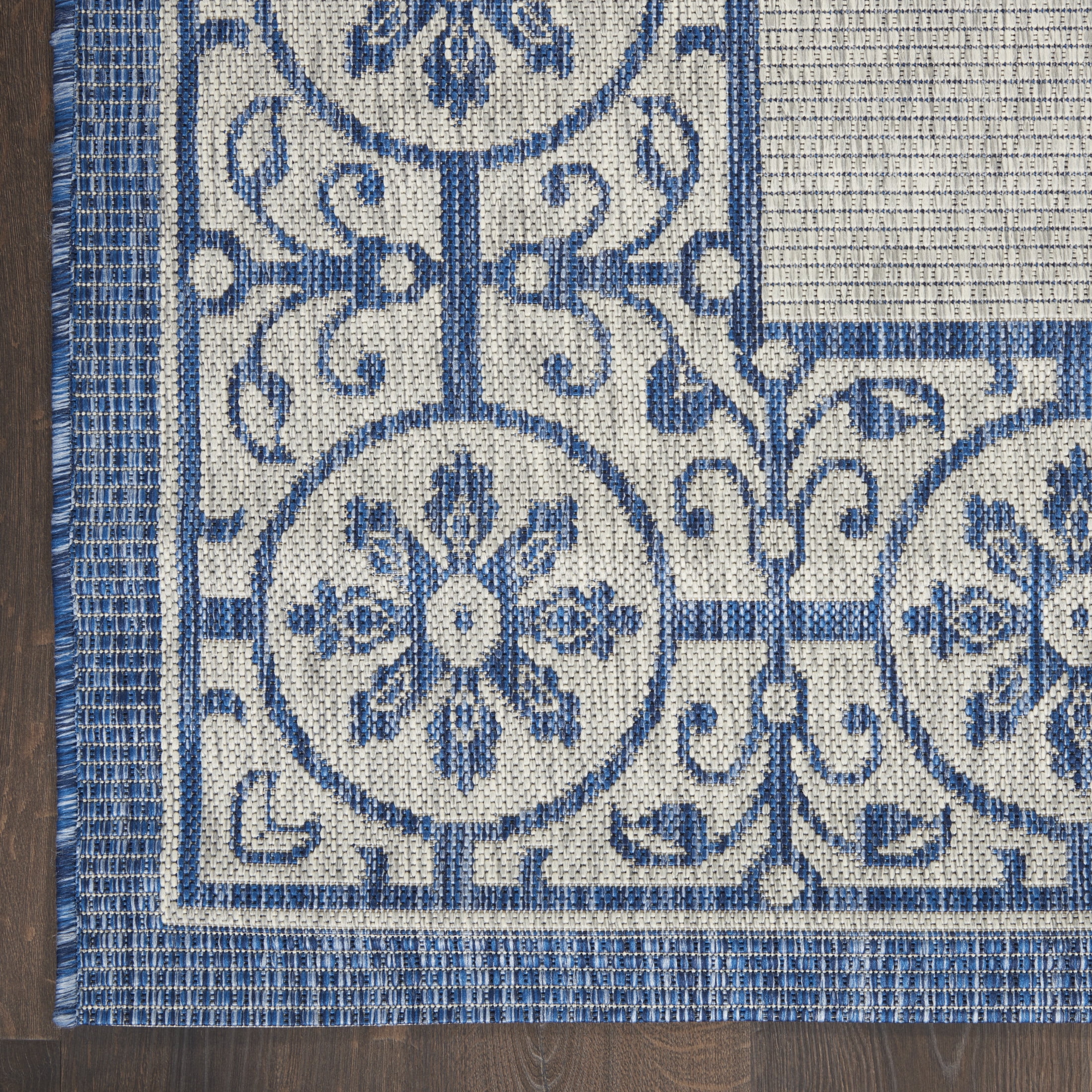 Nourison Country Side 2'2" x 3'9" Ivory Blue Transitional Rug