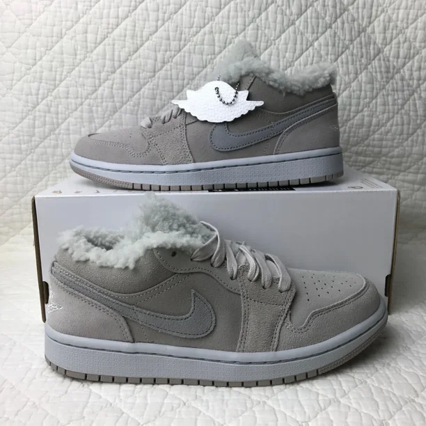 Ni - ke Ni - ke Air Jordan 1 Low SE Shoes Women’s SZ 6.5 Sherpa Fleece Grey DO0750-002